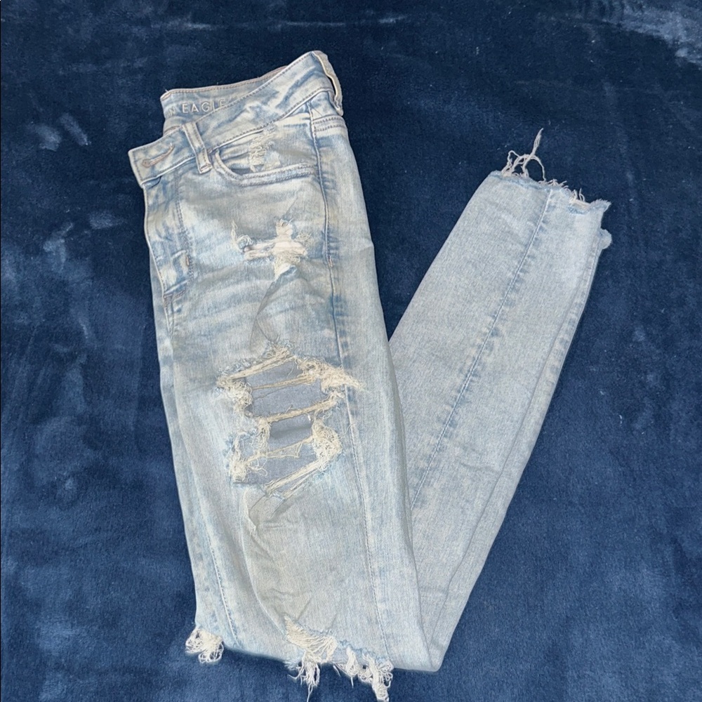 American Eagle Outfitters Light Blue Distressed Skinny Jeans